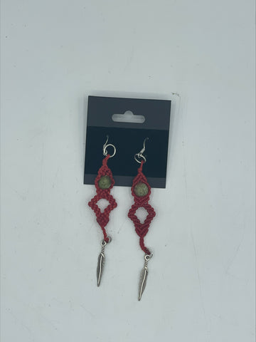 Red macrame earrings | Susana Huitron Alanco